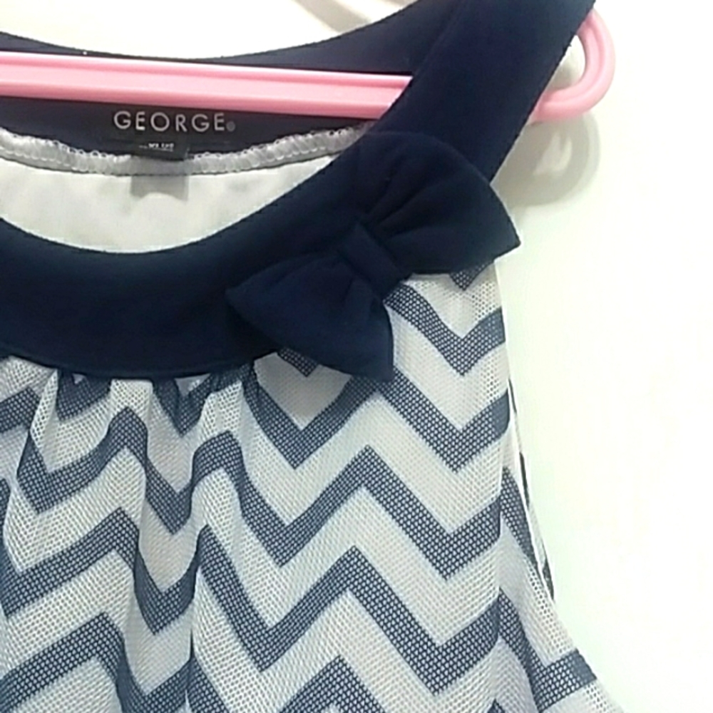 *5/$20* Chevron Pattern Tank Top - Picture 6 of 9
